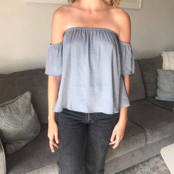 American Eagle Icy Blue Off the Shoulder Top - Picture 4 of 5